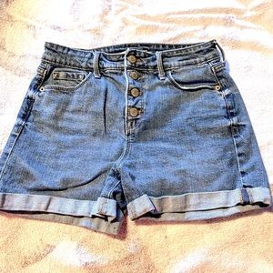 OLD NAVY DENIM BUTTON UP SHORTS